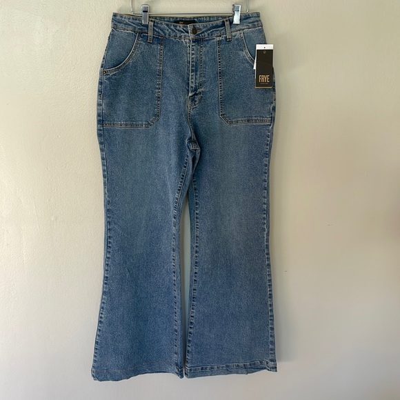 NWT FRYE Vintage Wash Jeans. Size 30 - Picture 1 of 11